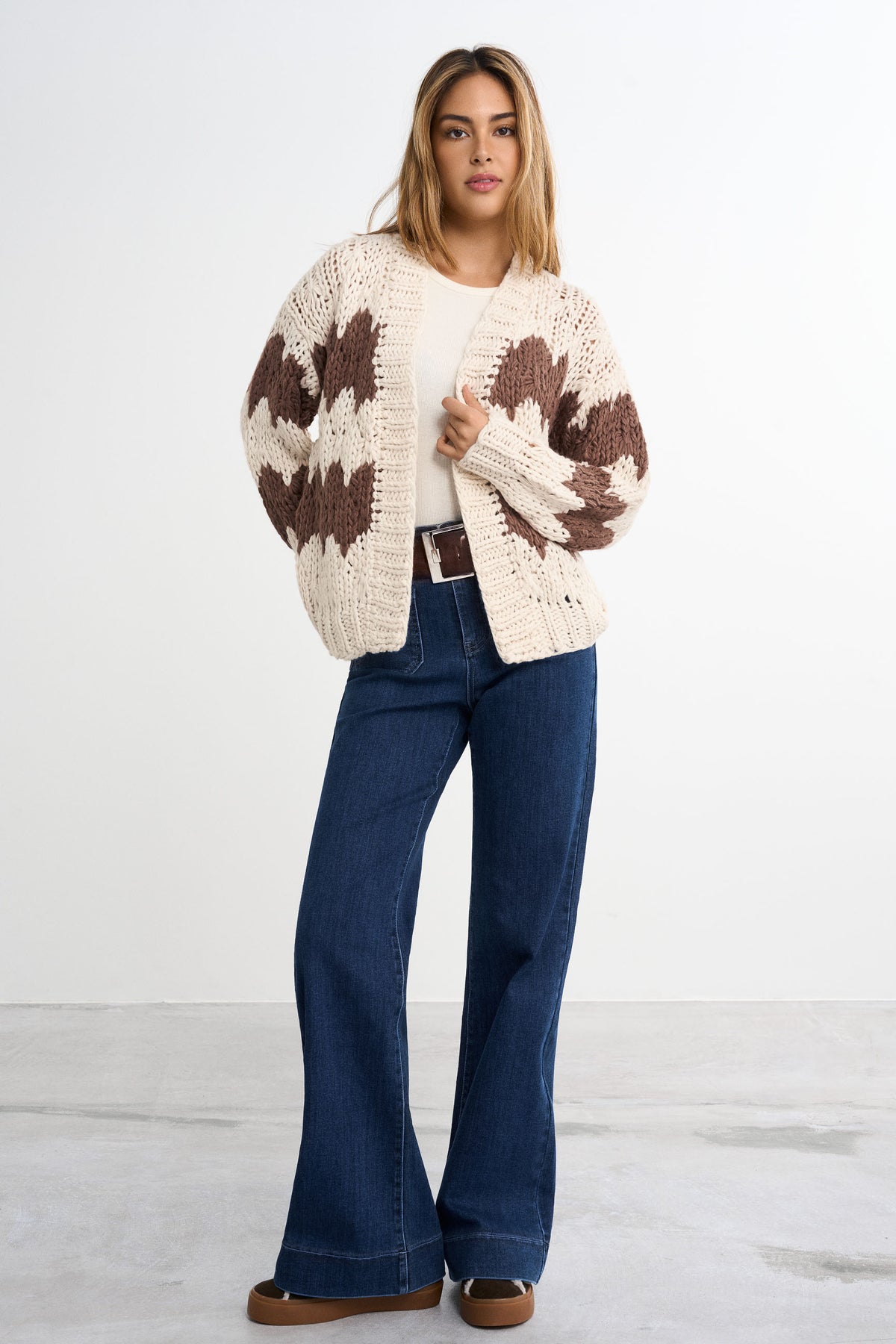 Grobgewirkte Strickjacke