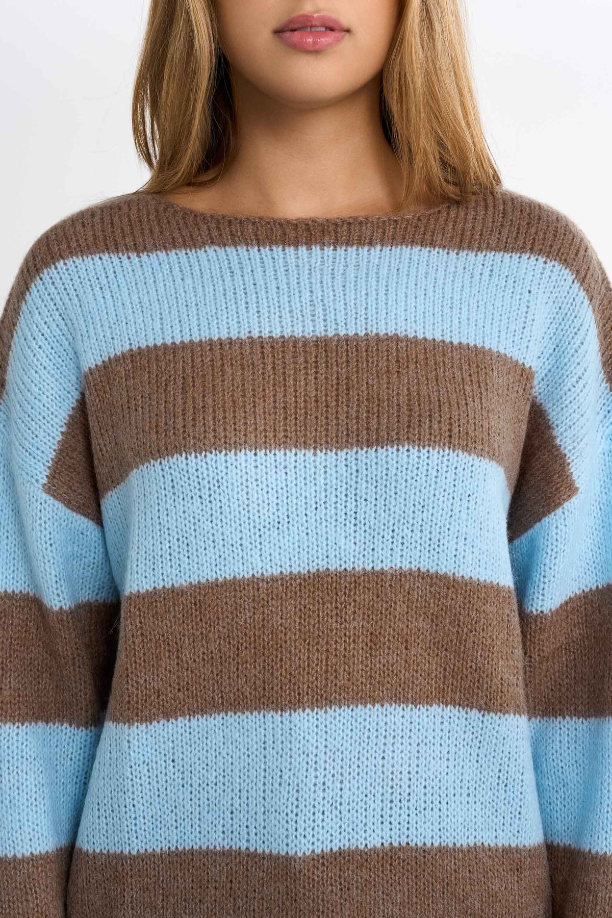 Gestrickter Ringelpullover