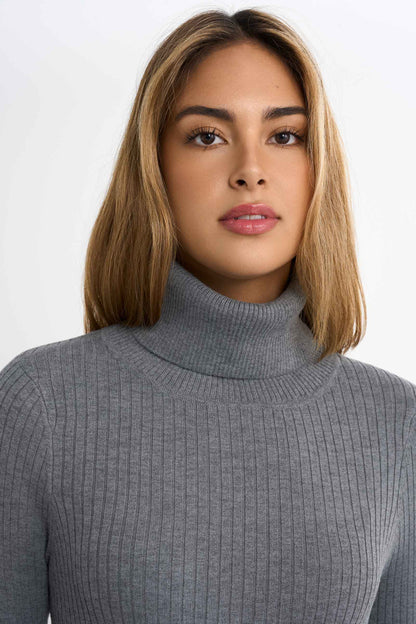 Gerippter Rollkragenpullover
