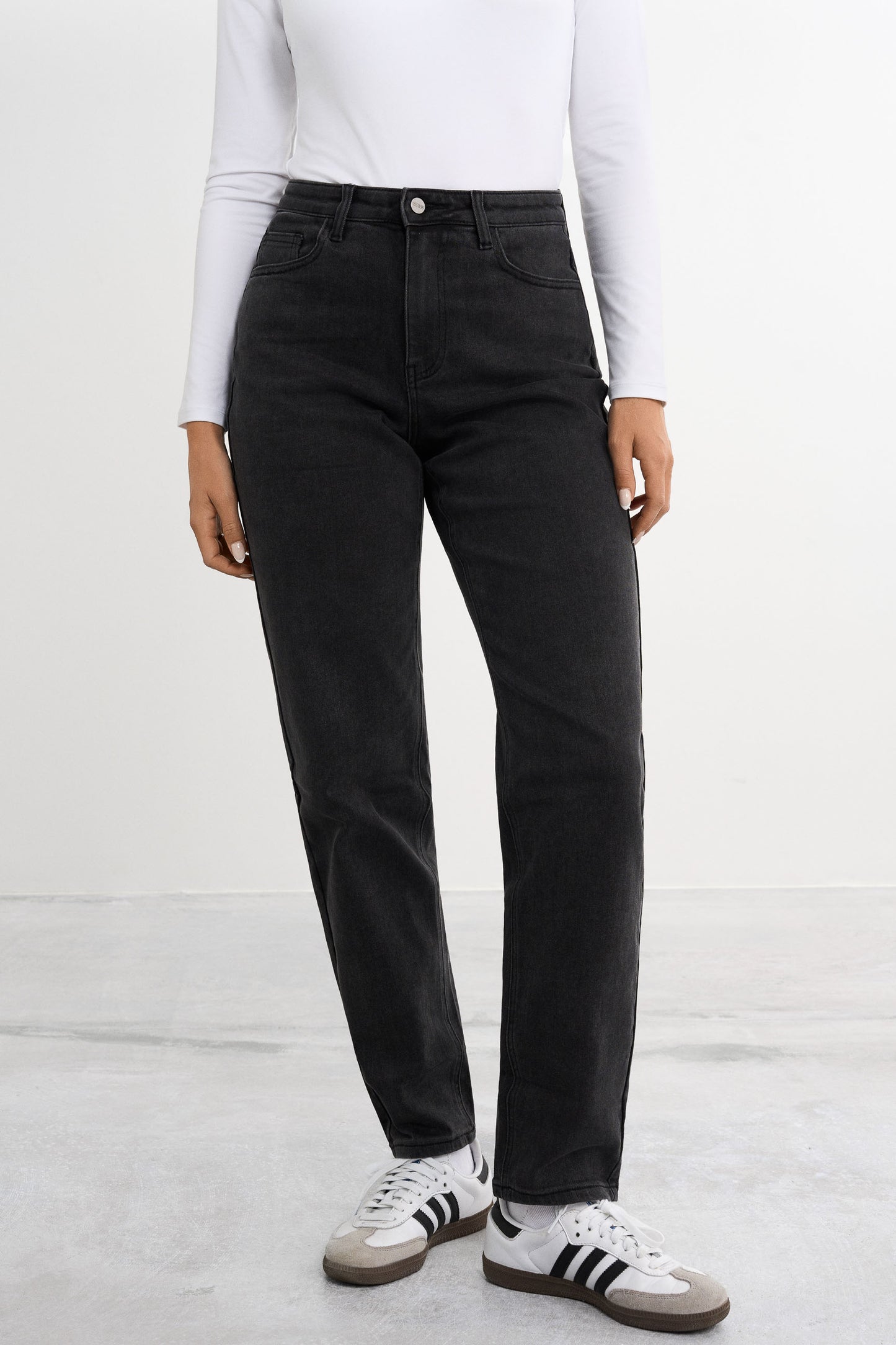 Straight Jeans